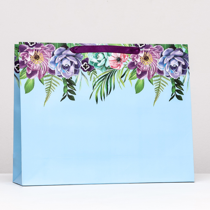 Пакет подарочный Цветы голубой, 50 х 40 х 15 см