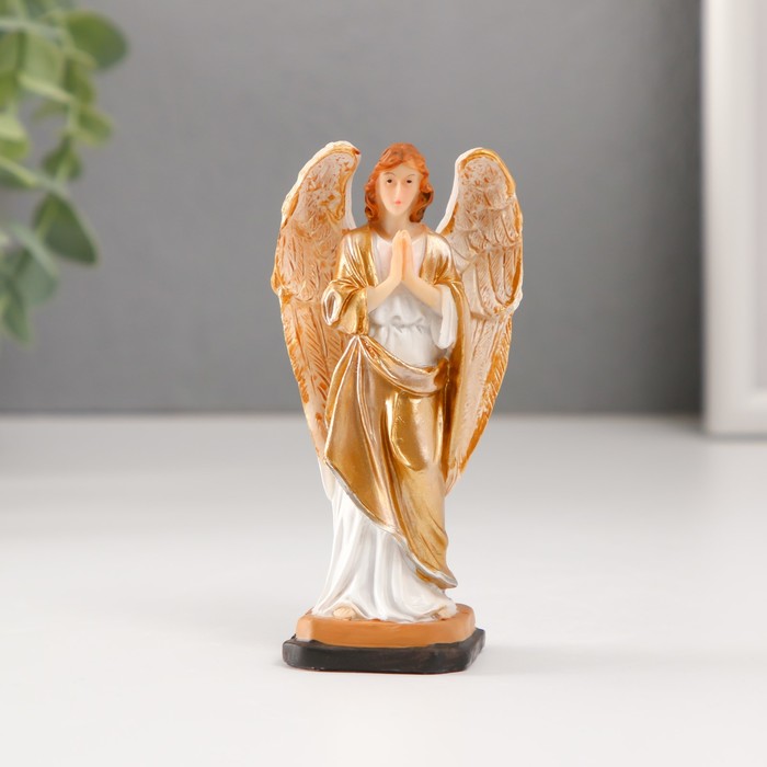 Сувенир полистоун Молитва ангела в золотом одеянии 10 см