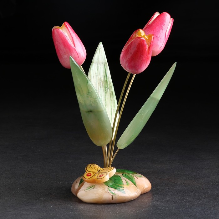 Сувенир Тюльпаны с бабочкой, 3 цветка, розовые, селенит сувенир котенок веня с сердечком 3 5×3 см селенит