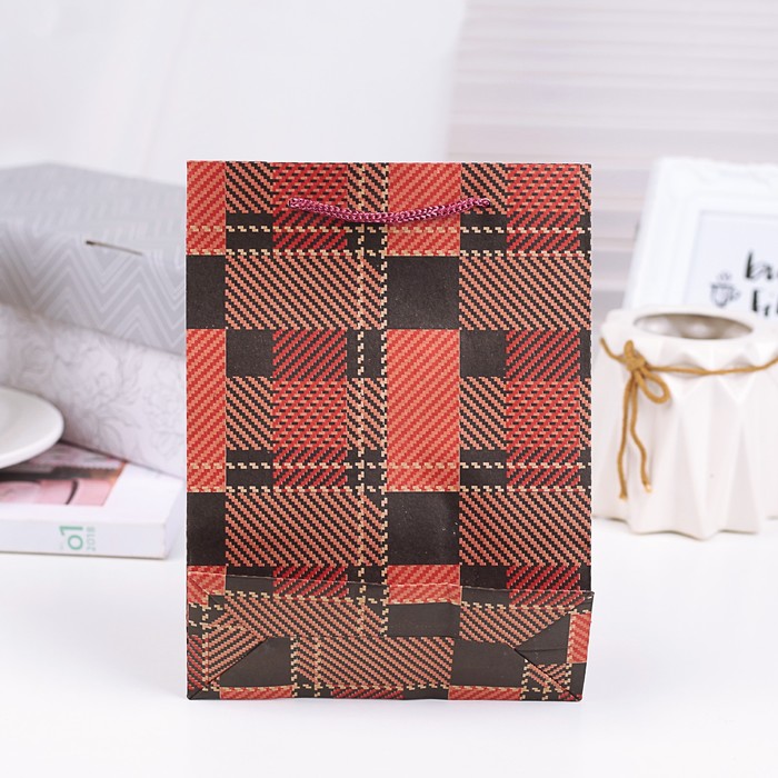 Пакет крафт "Геометрия", 19 х 25 х 8 см