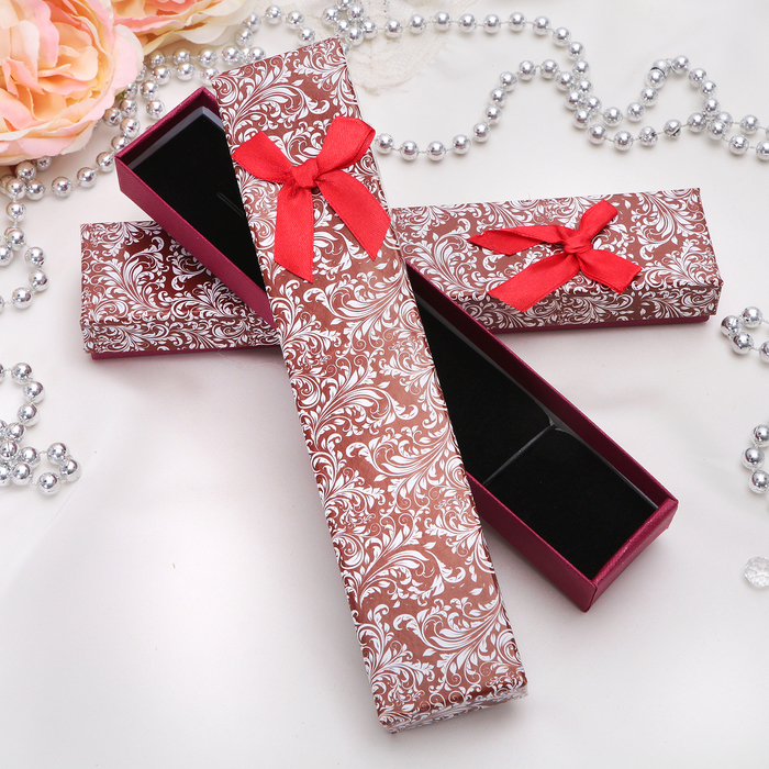 Коробочка подарочная под браслет/цепочку/часы &quot;Узоры&quot; 21*4, цвет красно-белый, вставка чёрная