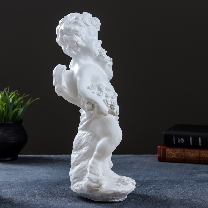 Статуэтка "Ангел с розами" белая