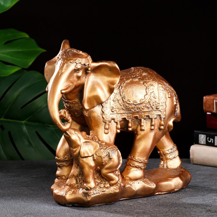 фигура слон со слоненком на деньгах позолота 6 5х10х7см Копилка Слон со слоненком бронза, 15х27см