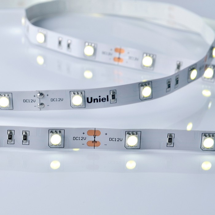 

Светодиодная лента на самоклеящейся основе Uniel, IP20, 5 м, 5050, 30 LED/м, 7,2 Вт/м, 12 В, 6500К, свечение дневное белое