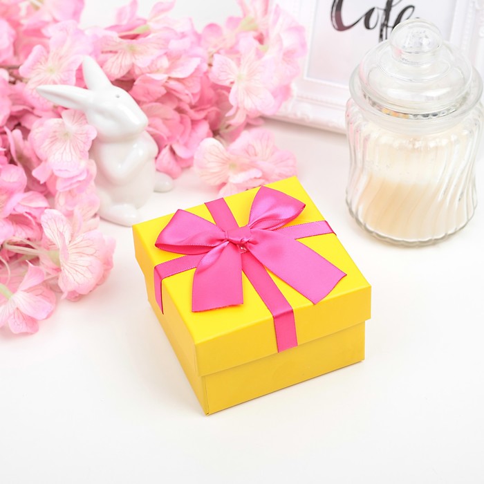 Коробка подарочная "Важный день", жёлтый, 9 х 9 х 5,5 см