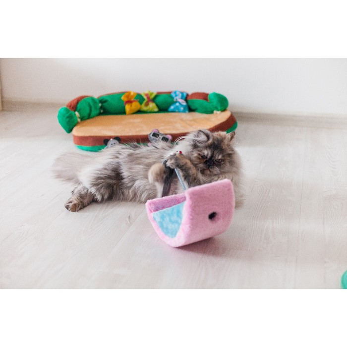 Дразнилка для кошек "Мышь на полусфере" с бубенчиком, 22 х 12 х 29 см, микс цветов