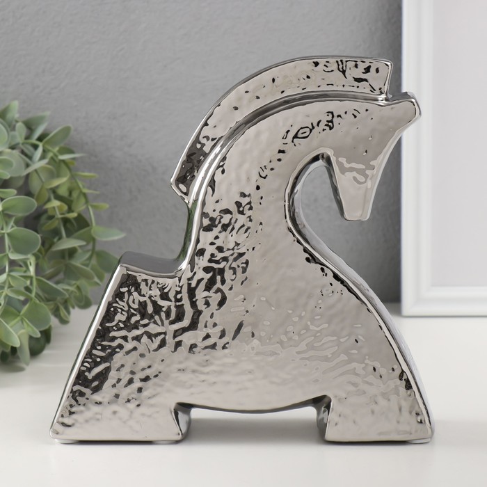 Сувенир керамика Склонившийся конь серебро 5х20,5х20,5 см сувенир керамика шахматная фигура конь серебро 20 5х10х10 см