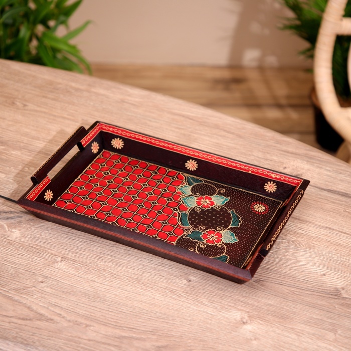 Поднос из дерева батик 30х19х5 см 1245₽