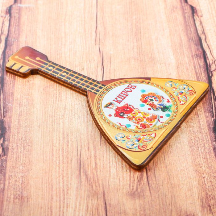 Магнит в форме балалайки «Киров»