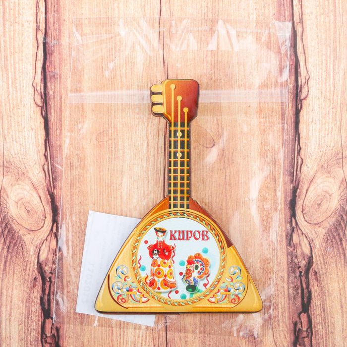 Магнит в форме балалайки «Киров»