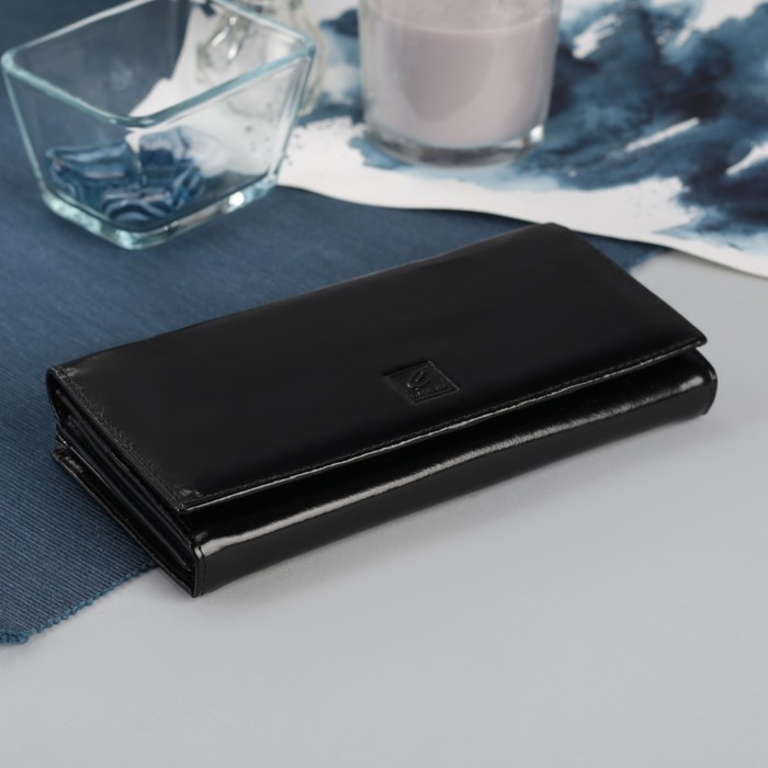 Кошелёк женский на кнопке, 4 отдела, 2 отдела на рамке, отдел для кредиток, отдел для монет, глянцевый, чёрный