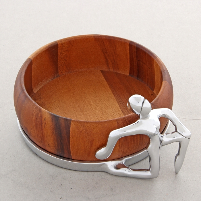 Блюдо из дерева акации "Гимнастка"