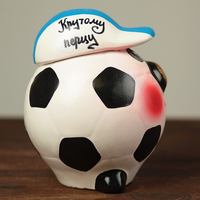 Копилка "Мяч в кепке"