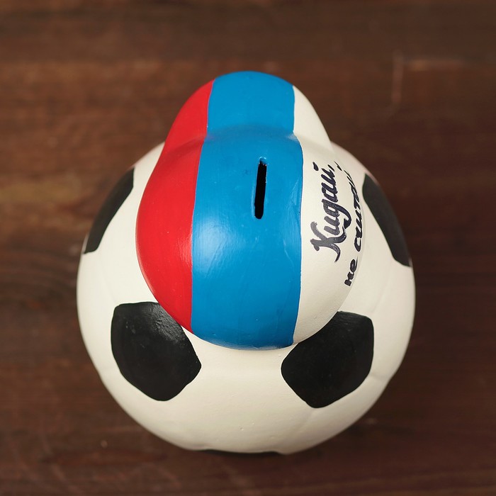 Копилка "Мяч в кепке"