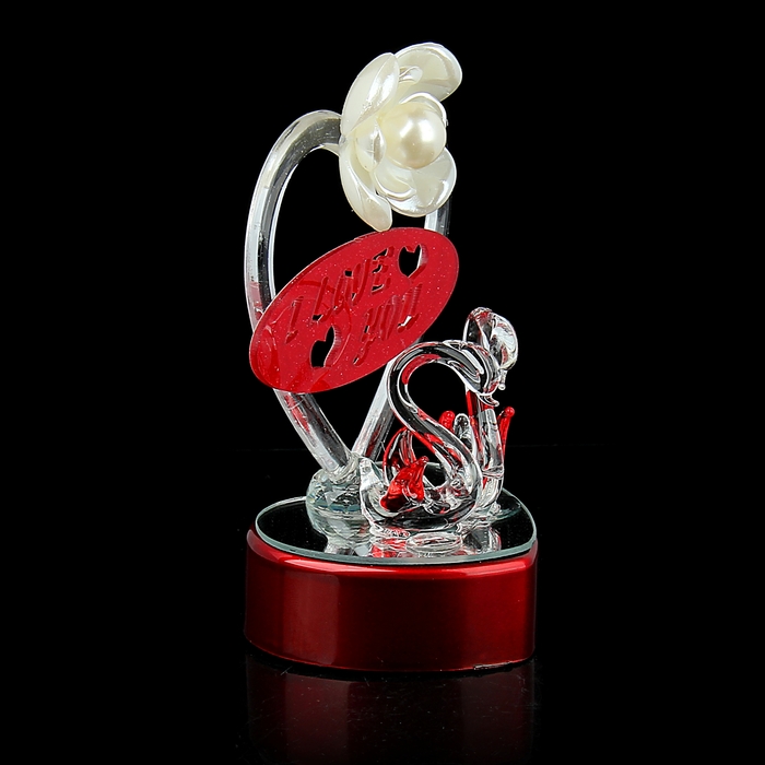 Сувенир "Лебеди у сердца I love you"