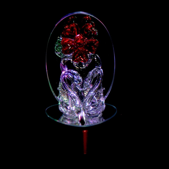 Сувенир "Лебеди у зеркала с цветком"