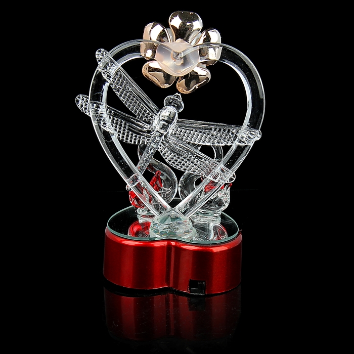 Сувенир "Лебеди у сердца со стрекозой"