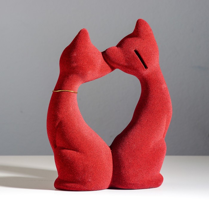 Копилка "Влюбленная пара" большая, флок, бордовая, стразы