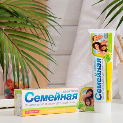 Зубная паста "Семейная" с экстрактами подорожника и зверобоя, 130 г - Фото 1