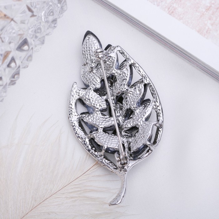 Брошь "Галиотис" лист многослойный, цвет зелёный в серебре