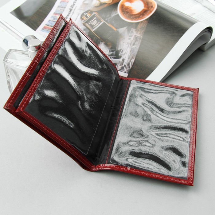 Обложка для автодокументов и паспорта, красный крокодил