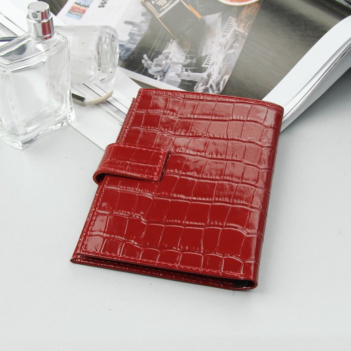 Обложка для автодокументов на кнопке, отдел для купюр, красный крокодил