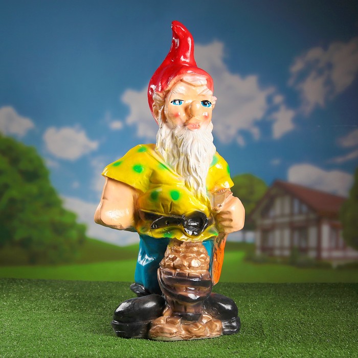 Садовая фигура "Гном с золотом"