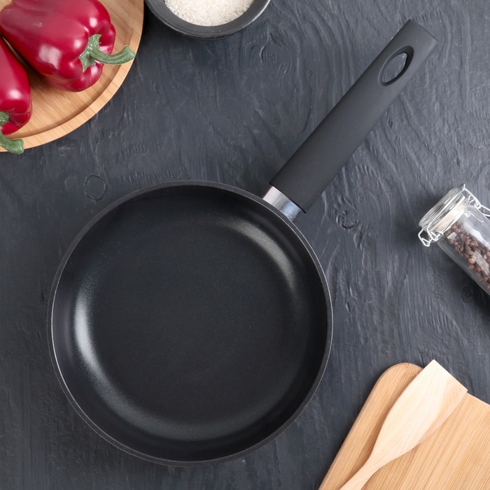 Сковорода 22 см "Атлас"