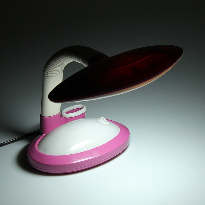 Лампа настольная с подставкой для канцтоваров фиолетовая