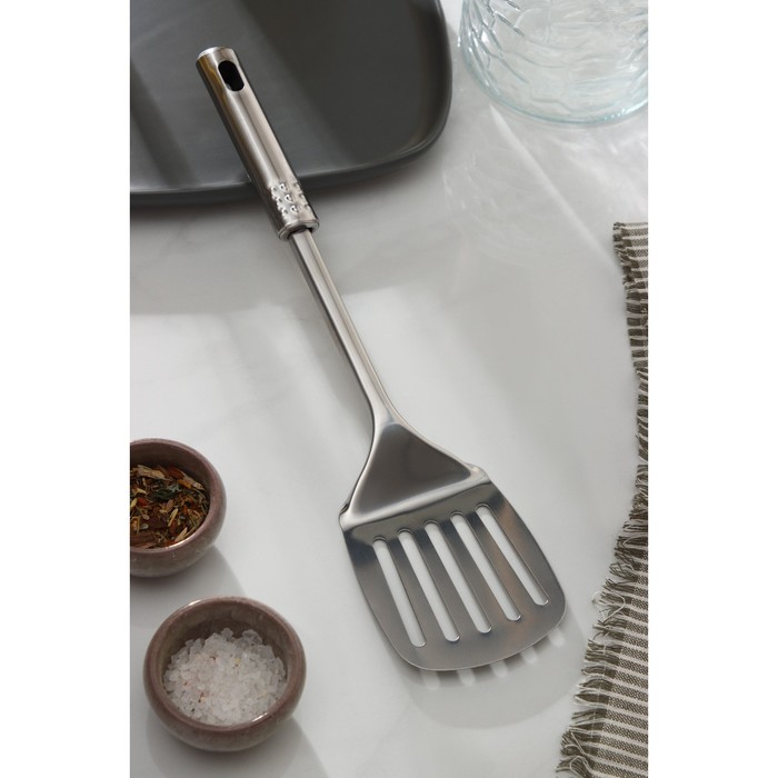 Лопатка с прорезями 33,5х8,5 см "Стандарт"