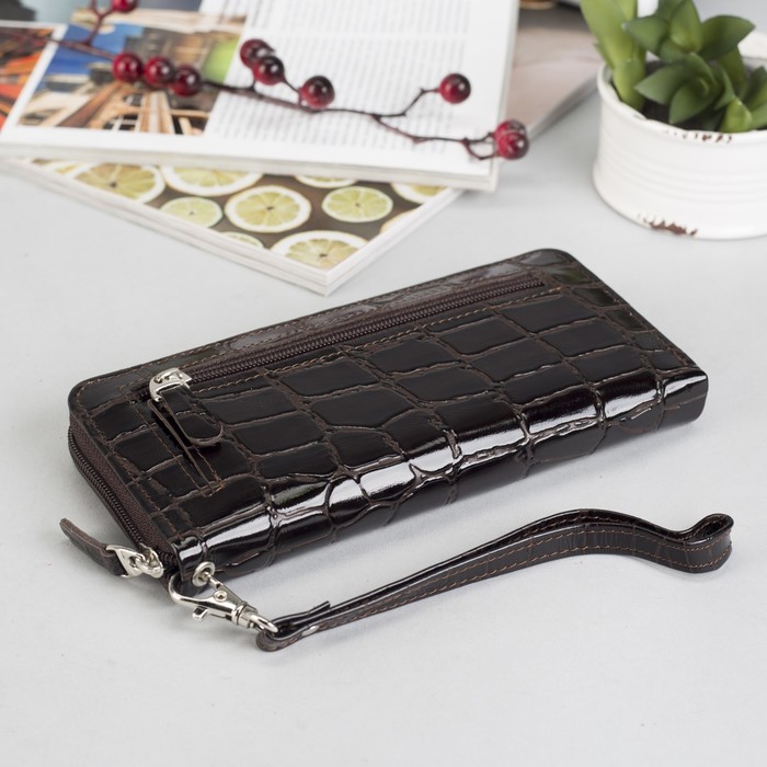 Кошелёк женский на молнии, 4 отдела, отдел для монет, коричневый скат