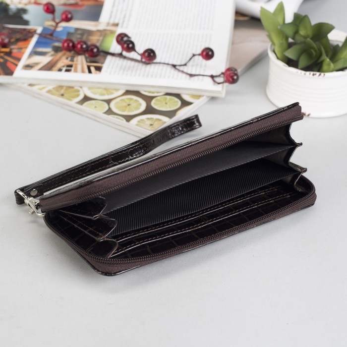 Кошелёк женский на молнии, 4 отдела, отдел для монет, коричневый скат