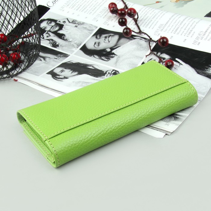 Кошелёк женский на клапане, 2 отдела, отдел для карт, отдел для монет, салатовый флотер