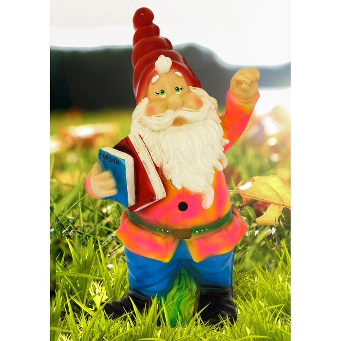 Садовая фигура "Гном с книгами"