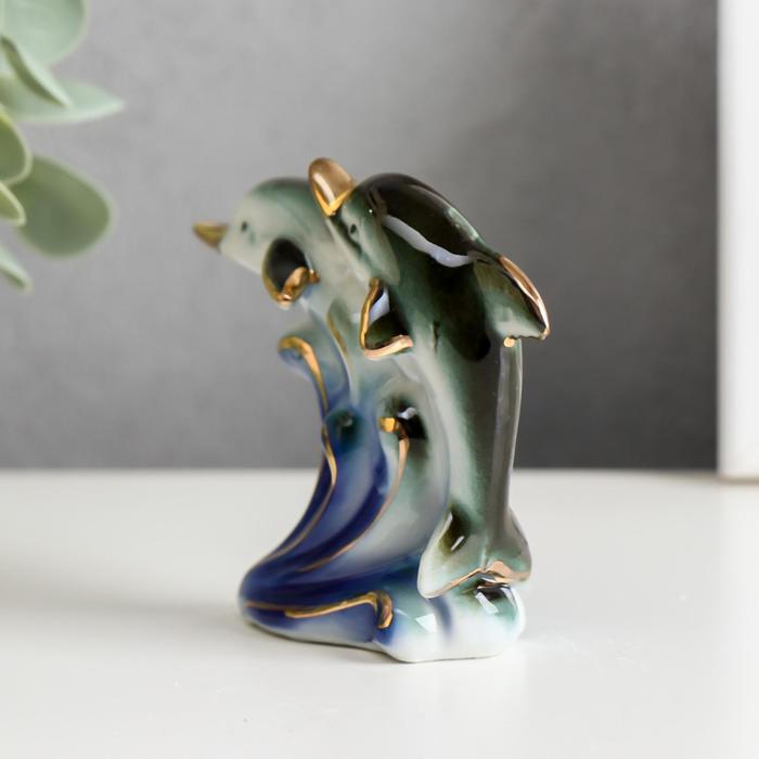 Сувенир "Два дельфина на волне"