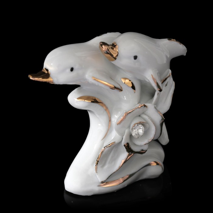 Сувенир "Два дельфина в прыжке" с цветком