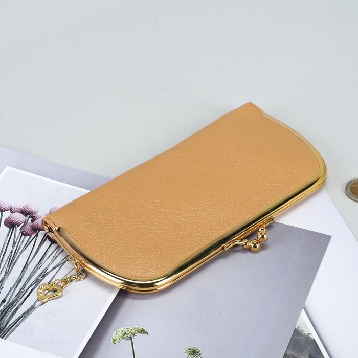 Кошелёк женский "Амалия", 5 отделов, на рамочном замке, цвет бежевый