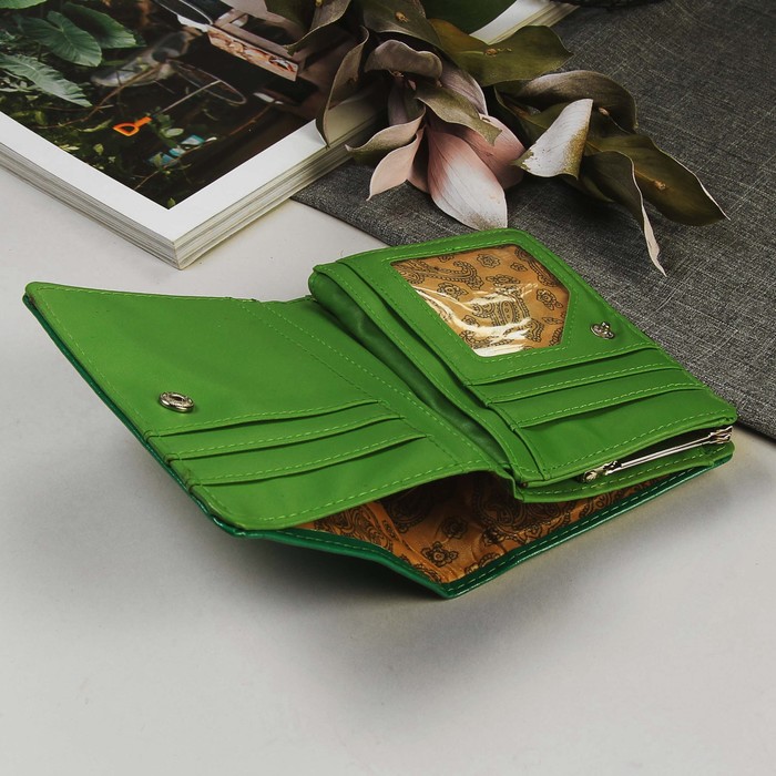Кошелёк женский "Глянец", 1 отдел, 2 отдела на рамке, отдел для кредиток, цвет зеленый