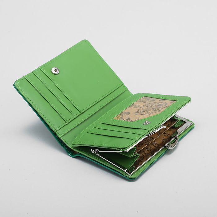 Кошелёк женский "Глянец", 1 отдел, 2 отдела на рамке, отдел для кредиток, цвет зеленый