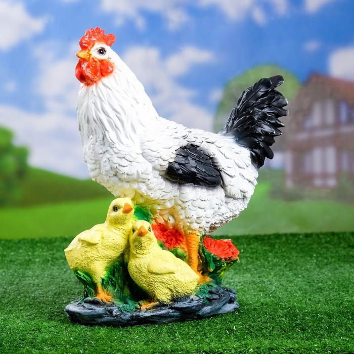 цена Садовая фигура Курица с цыплятами 17х25х33см