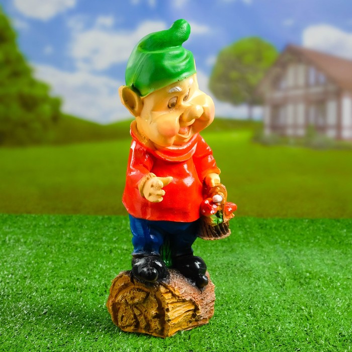 Садовая фигура "Гномик с корзинкой" малая