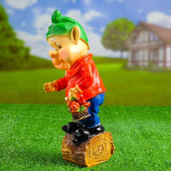 Садовая фигура "Гномик с корзинкой" малая