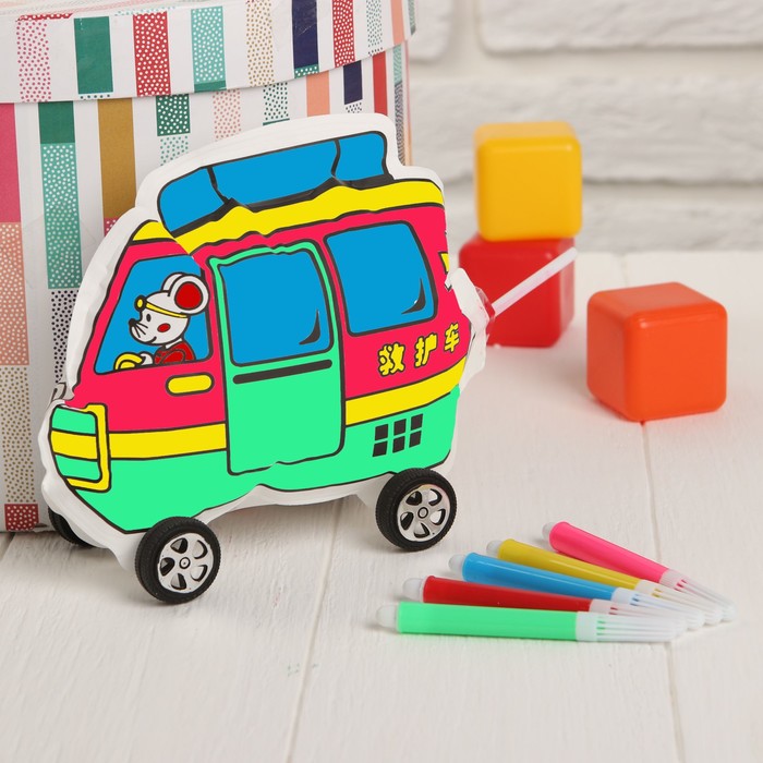 Раскраска - надувная фигурка "Скорая помощь" + 5 фломастеров, 4 колеса