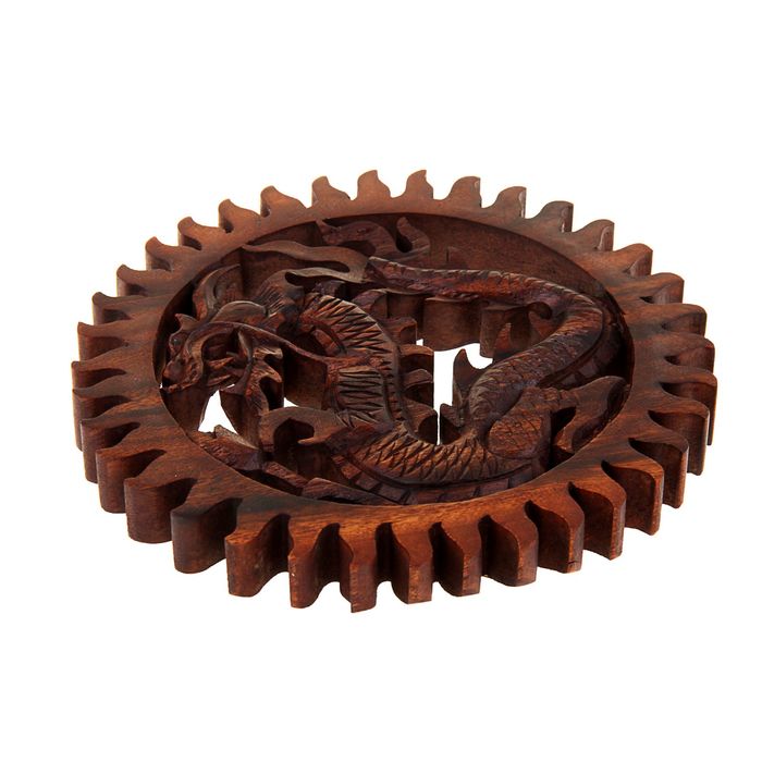 Панно декоративное "Дракон в солнце" 20х20х2 см