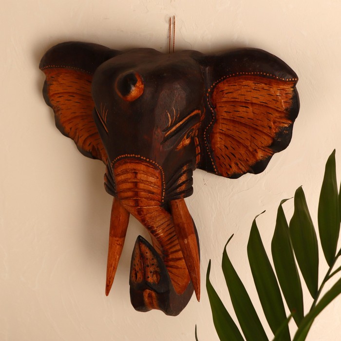 Настенный сувенир "Тёмная голова слона"