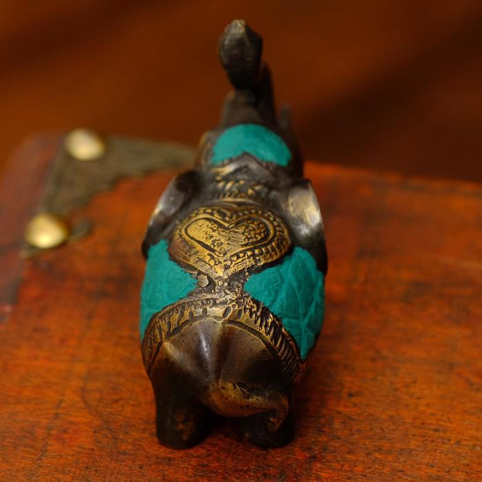 Сувенир "Мощный слоник"