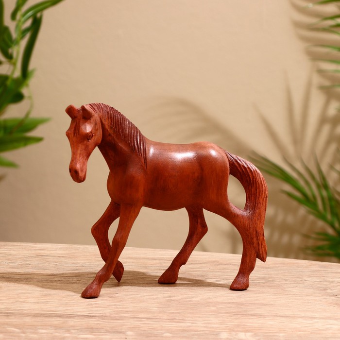 Сувенир дерево Лошадь темная 20х23х6 см сувенир лошадь денежная 5 см полирезин