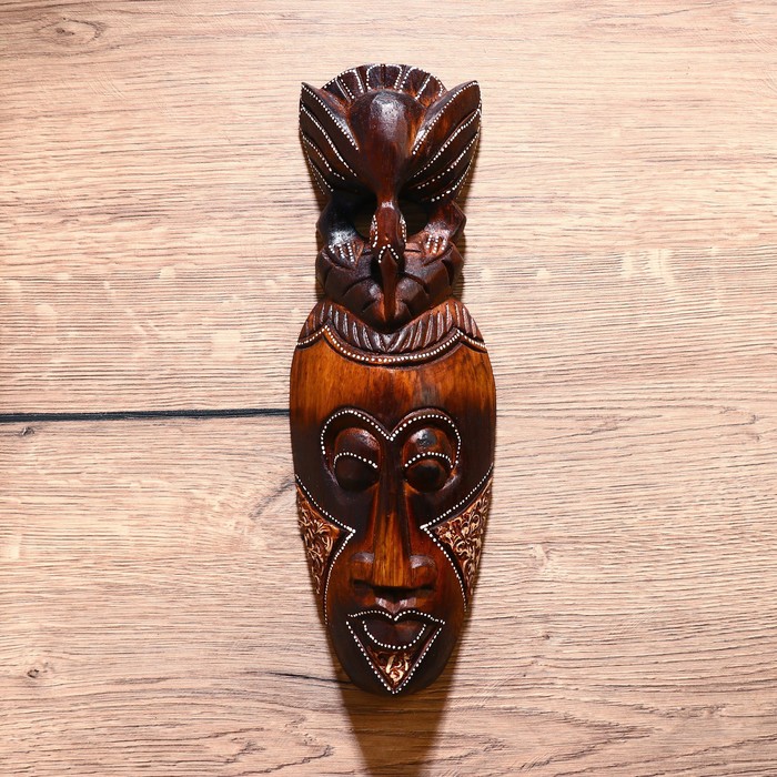 Маска "Абориген с лемуром"