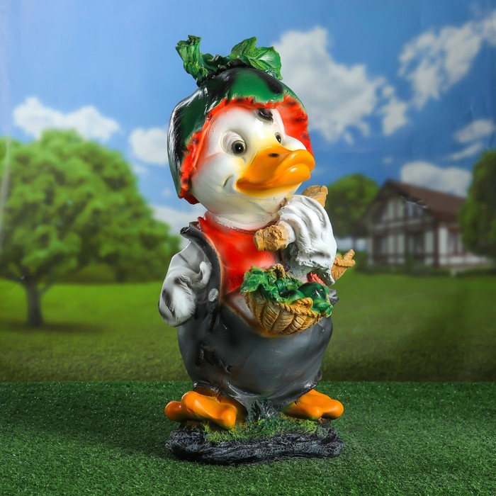 Садовая фигура "Утёнок с арбузом"