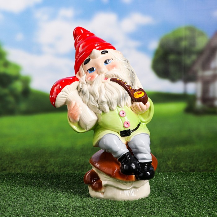 Садовая фигура "Гном на грибе", с трубкой, микс, 40 см